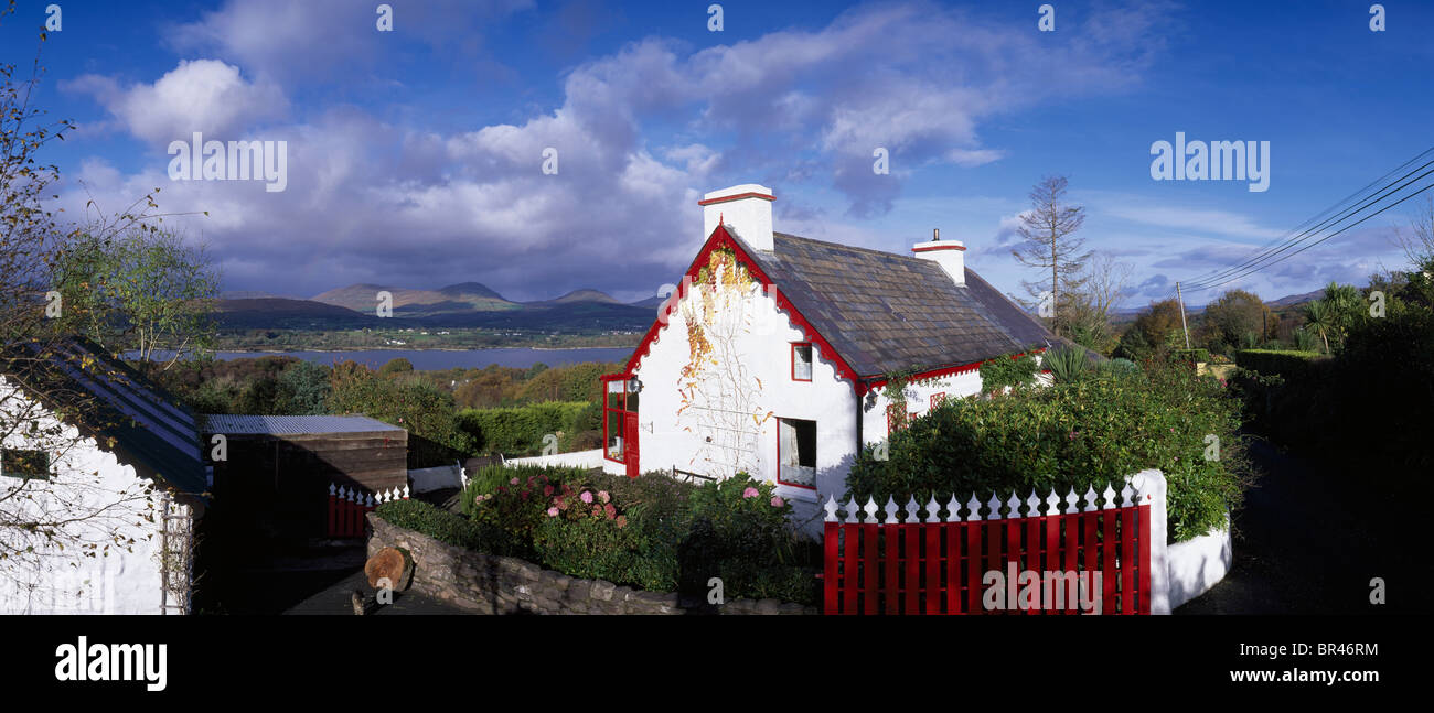 Co Kerry, Ireland, cottage traditionnel Banque D'Images