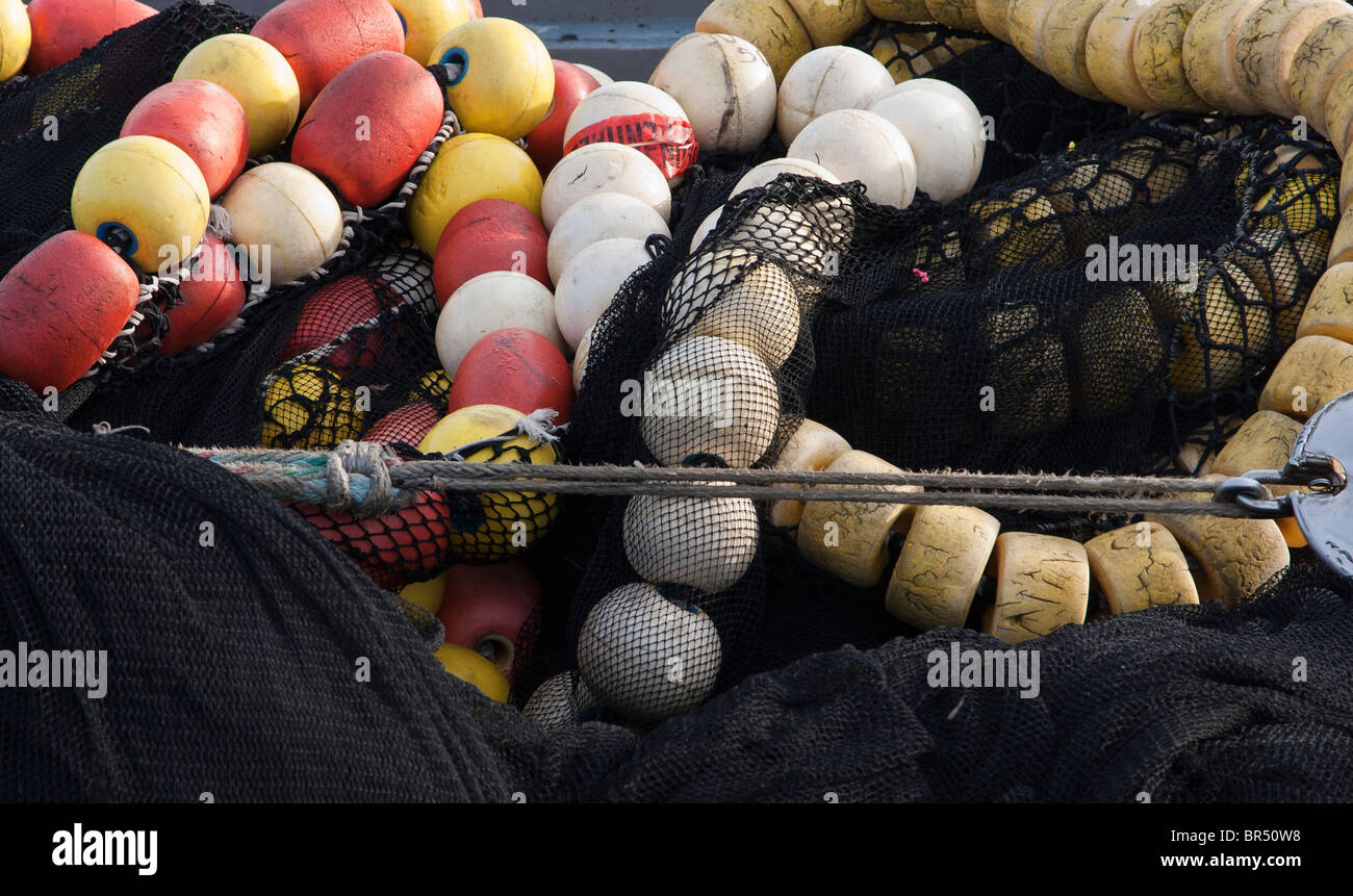 Les filets de pêche stockés sur le quai à la fin de la journée dans la baie de Monterey, Californie Banque D'Images