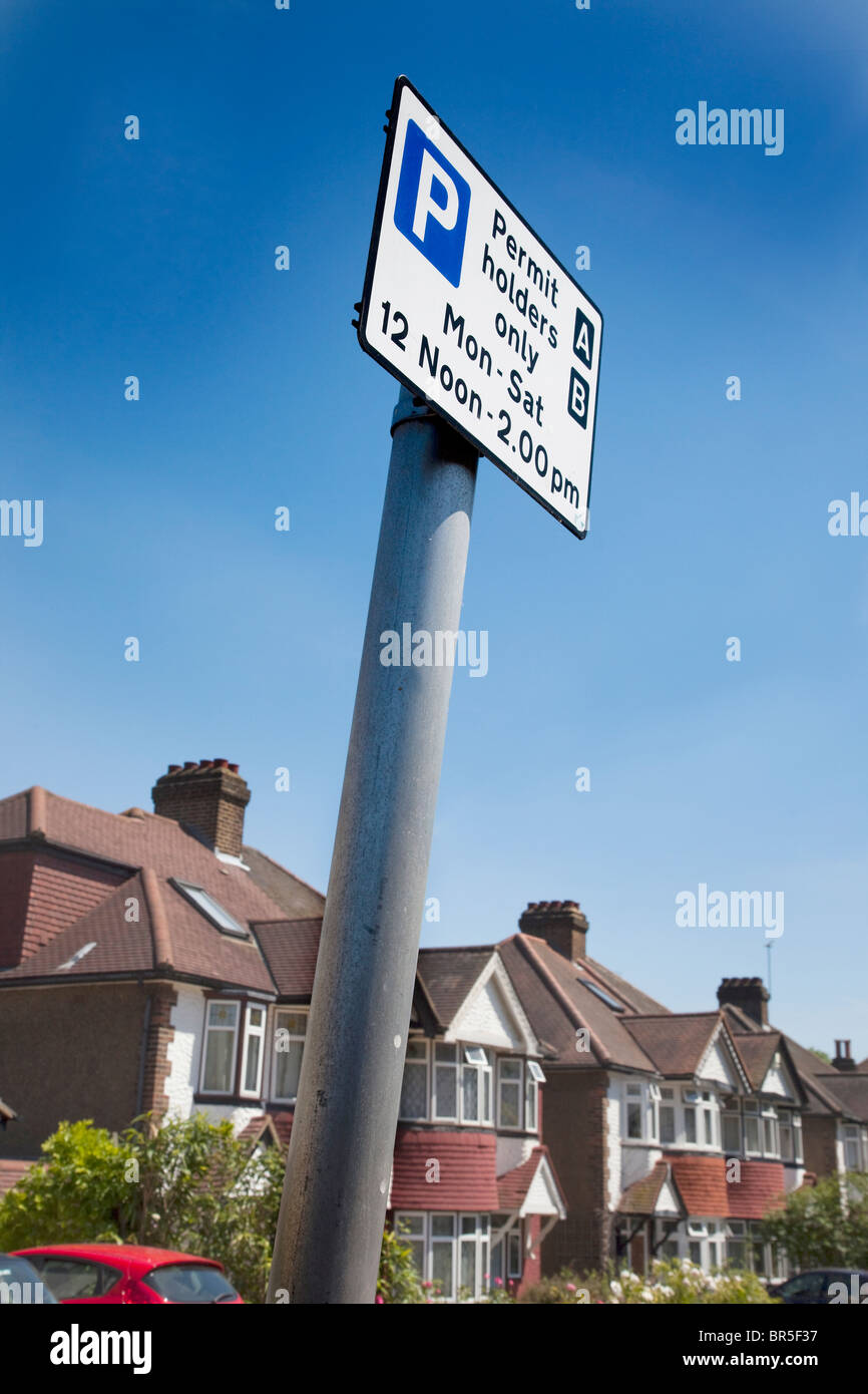 Signe que les titulaires de permis dans une zone résidentielle Banque D'Images