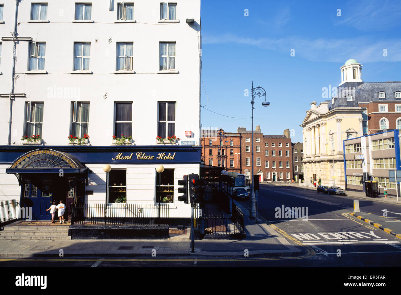 La ville de Dublin, Dublin, Irlande, Mont Clare Hotel et l'hôtel Davenport Banque D'Images