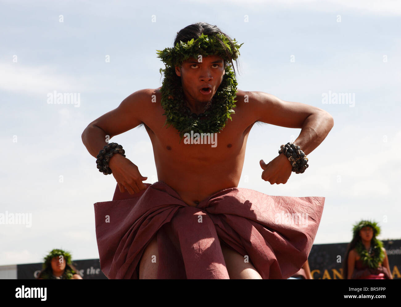 Membre de l'Hawaiian Halau O Kekuhi dance company effectue au premier Festival américains sur le National Mall, Washington DC Banque D'Images