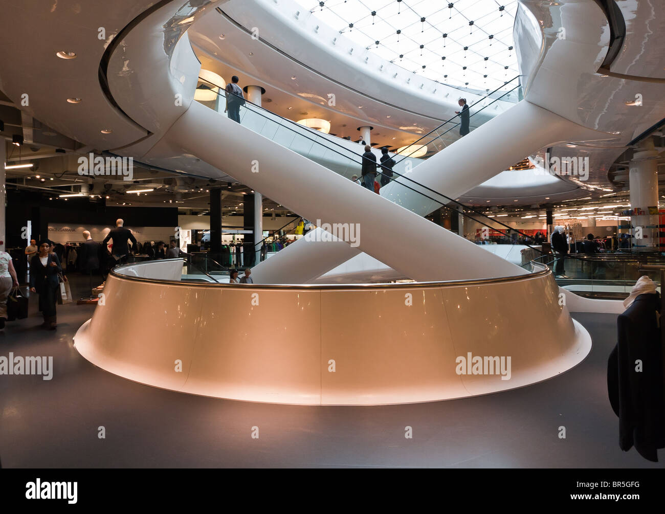 Escaliers mécaniques dans Selfridges, Birmingham Banque D'Images