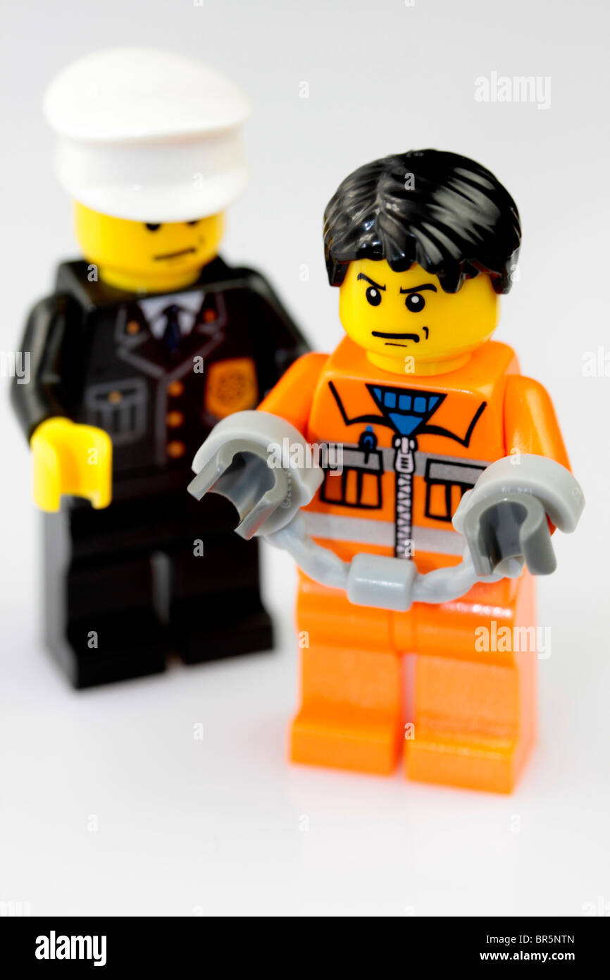 Prendre la main, ce bandit se Lego une vague de crime est à sa fin. Banque D'Images