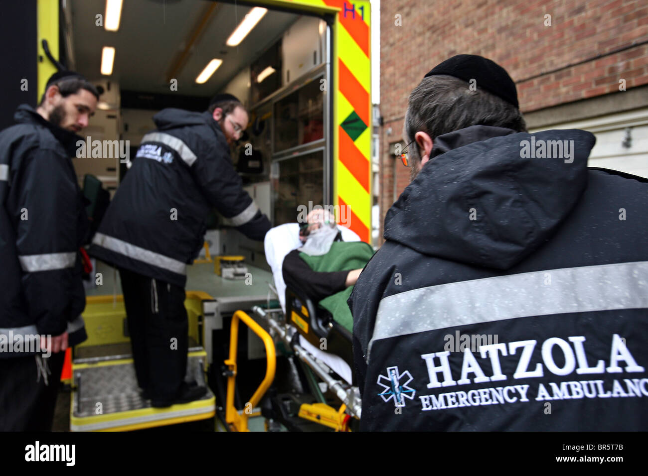 Hatzola sont un service médical d'urgence volontaire qui fournit des soins à la communauté juive orthodoxe au nord de Londres. Banque D'Images