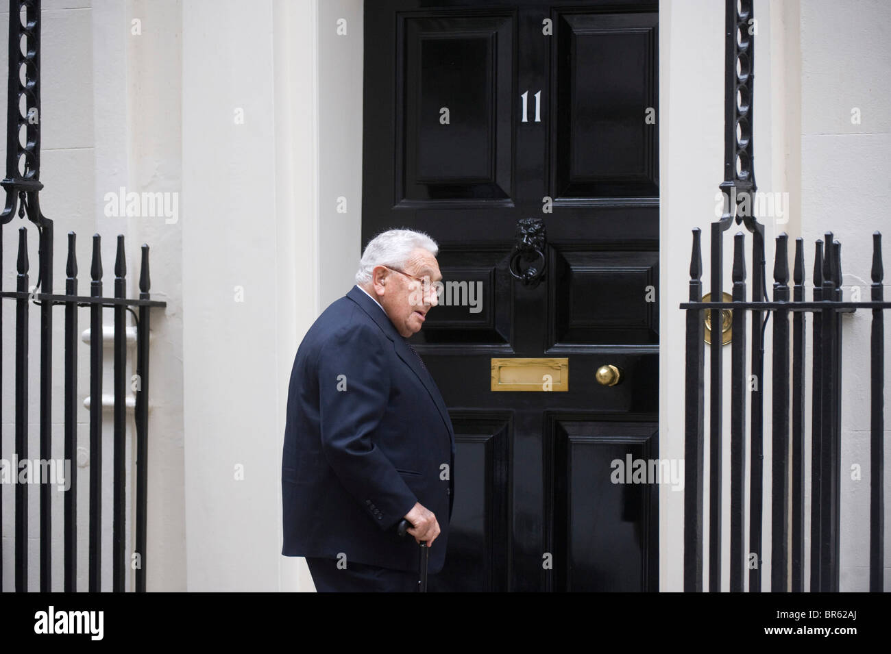 Henry Kissinger arrive 11 Downing Street Residence de chancelier de l'Échiquier pour une réunion Banque D'Images