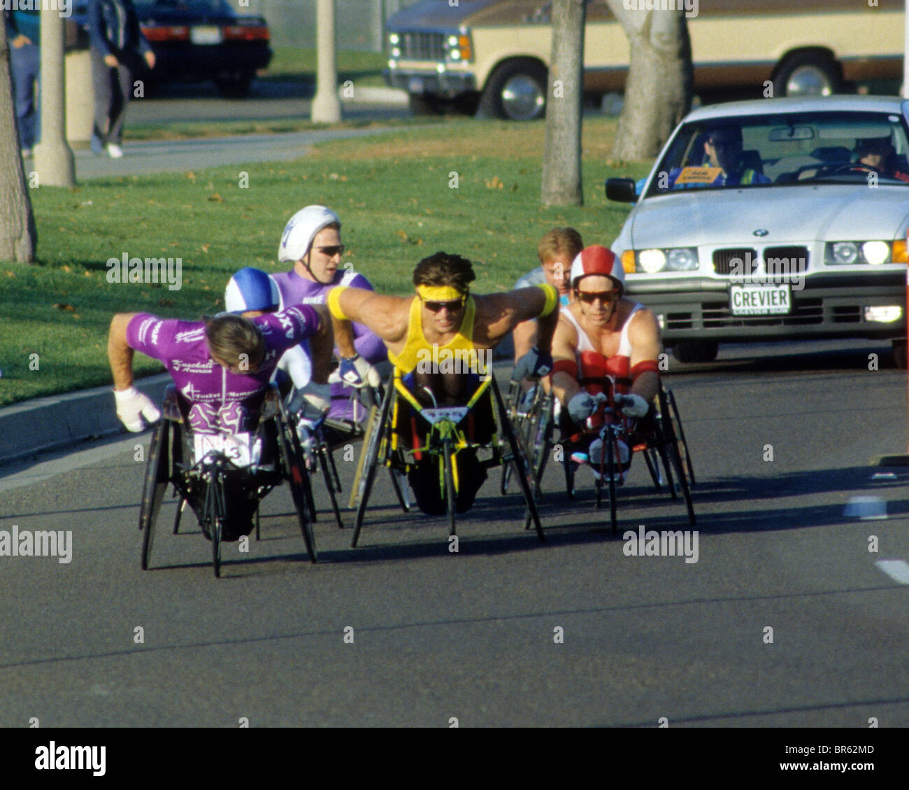 Montre de sport handicap fauteuil roulant baseball isoler à l'écart en mesure en mesure de restreindre la mobilité santé limite immobile mobile déplacer la race Banque D'Images