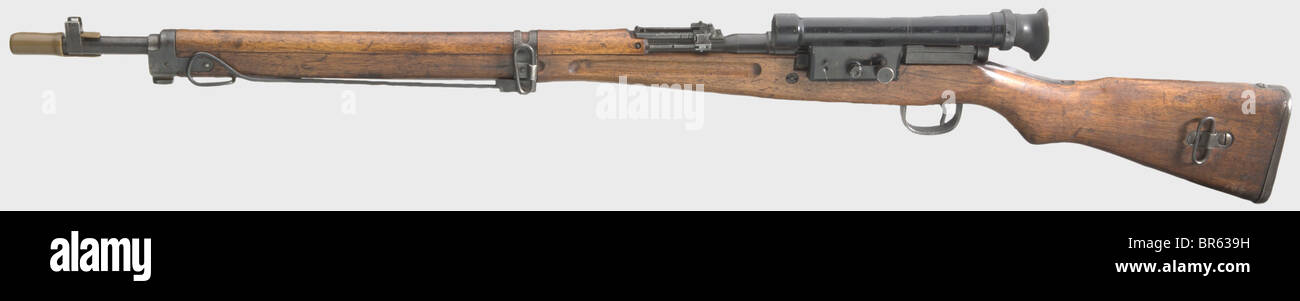 Un fusil à chiper Arisaka type 99 avec portée 4 x Type 2, 7,7 x 58 cal., no  963. Alésage de type miroir. Vue spéciale comprenant une vue antiaérienne  repliable à deux