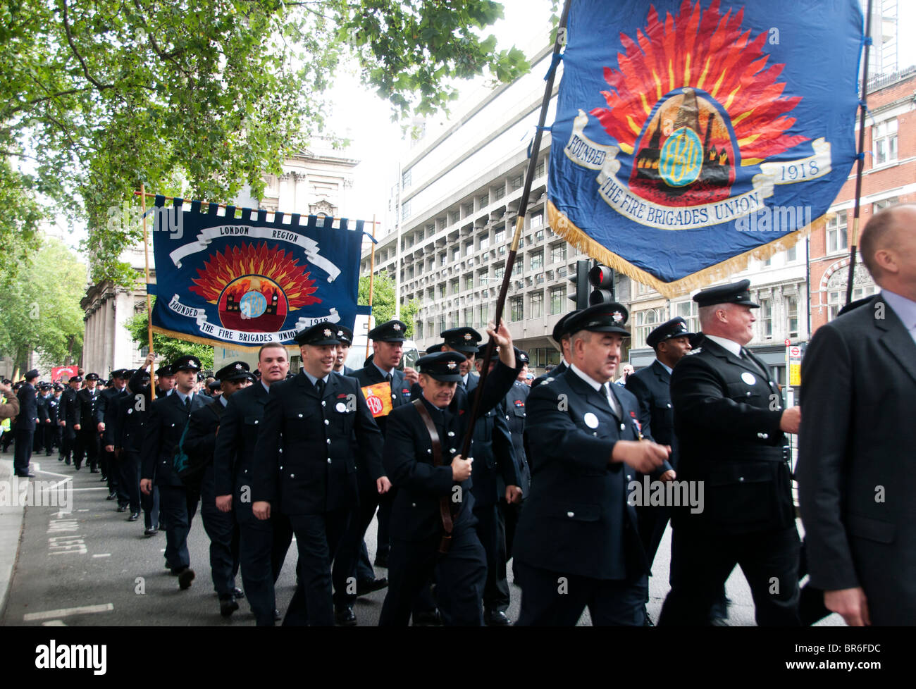 !6.9.2010. Les pompiers de Londres manifester contre les changements proposés à leurs heures de travail Banque D'Images