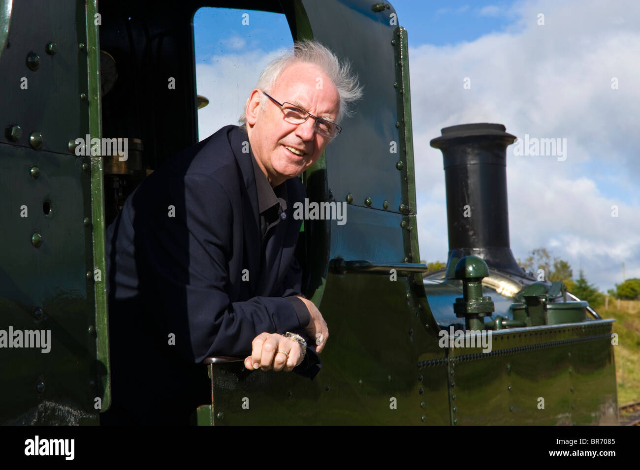 Pete Waterman passionné de chemin de fer et un producteur d'ouverture de haut niveau sur la photo de Blaenavon station Banque D'Images