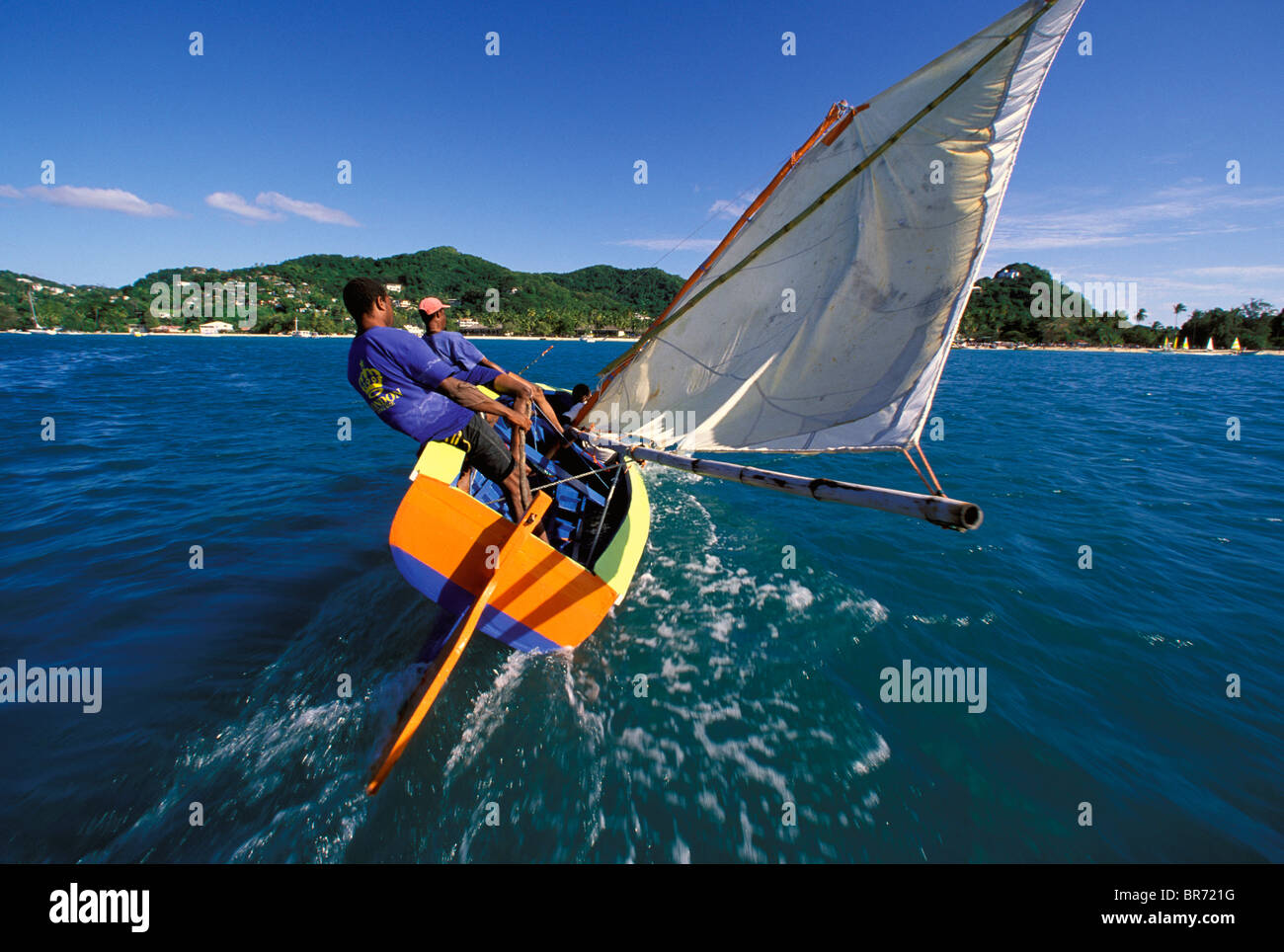 Bateau de travail dur sur le vent pendant la régate annuelle du Festival de la voile, de la Grenade, la Grenade, dans les Caraïbes. Banque D'Images