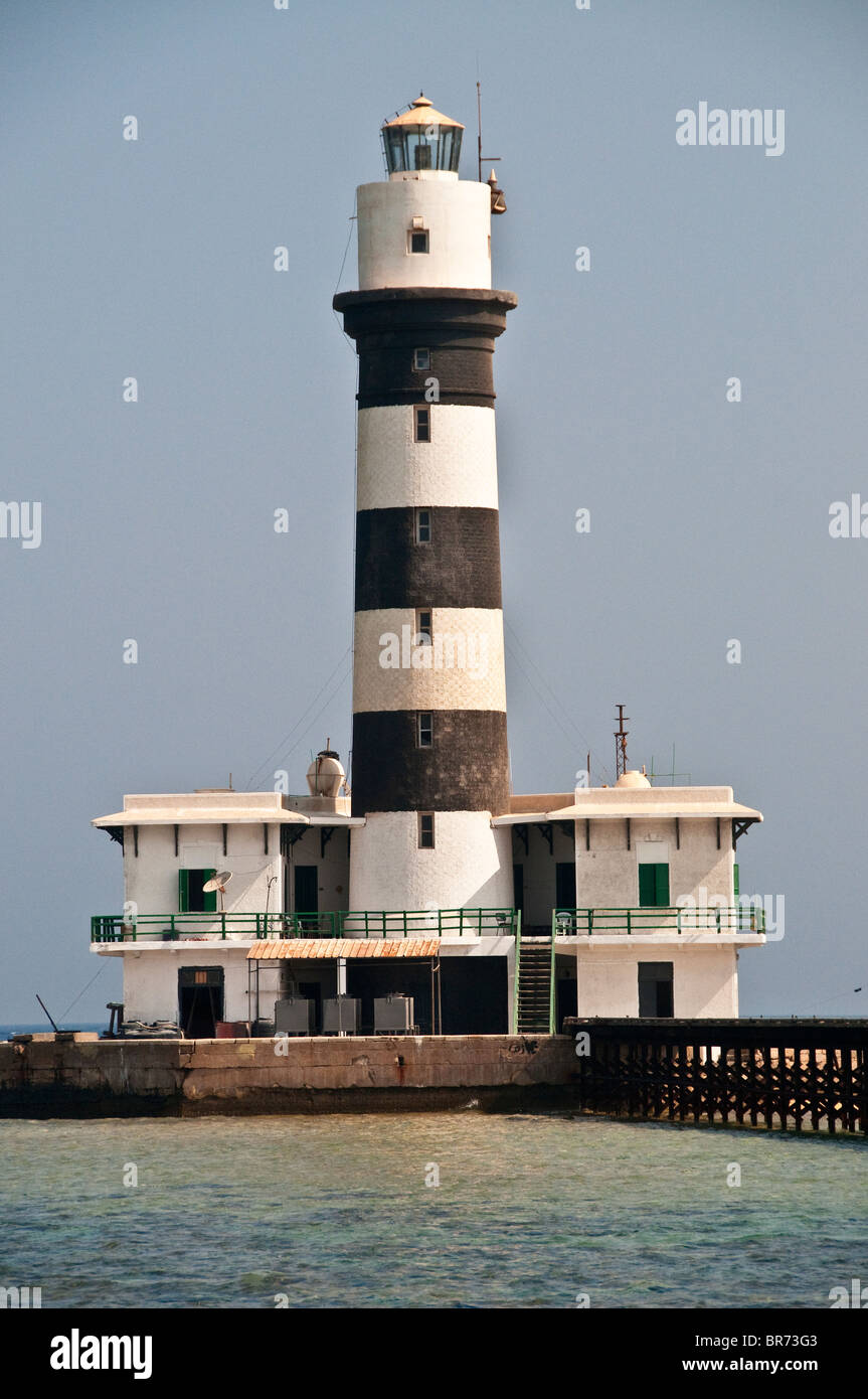 Grand frère Reef phare, Red Sea, Egypt Banque D'Images