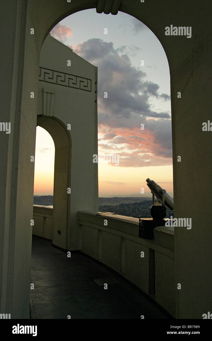 L'Aube à l'Observatoire Griffith à Los Angeles County, Californie. Banque D'Images