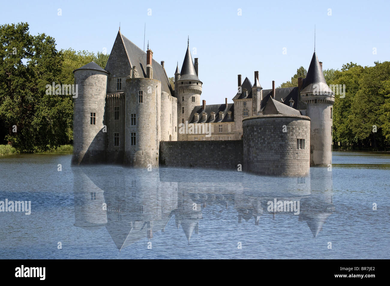 Photographie du Château de Sully-sur-Loire dans le loiret Banque D'Images