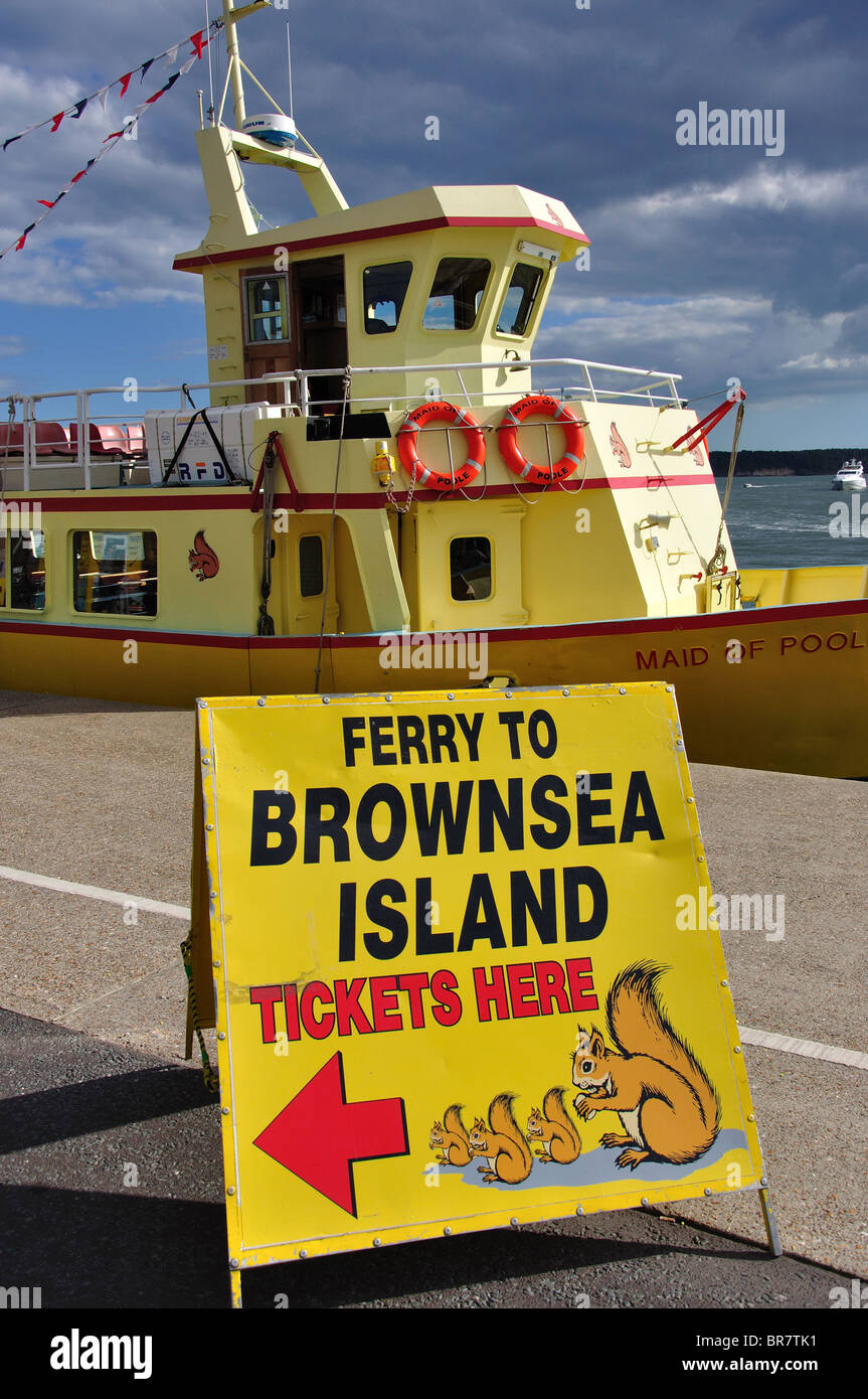 L'île de Brownsea, bateau de croisière, le quai, Poole, Dorset, Angleterre, Royaume-Uni Banque D'Images