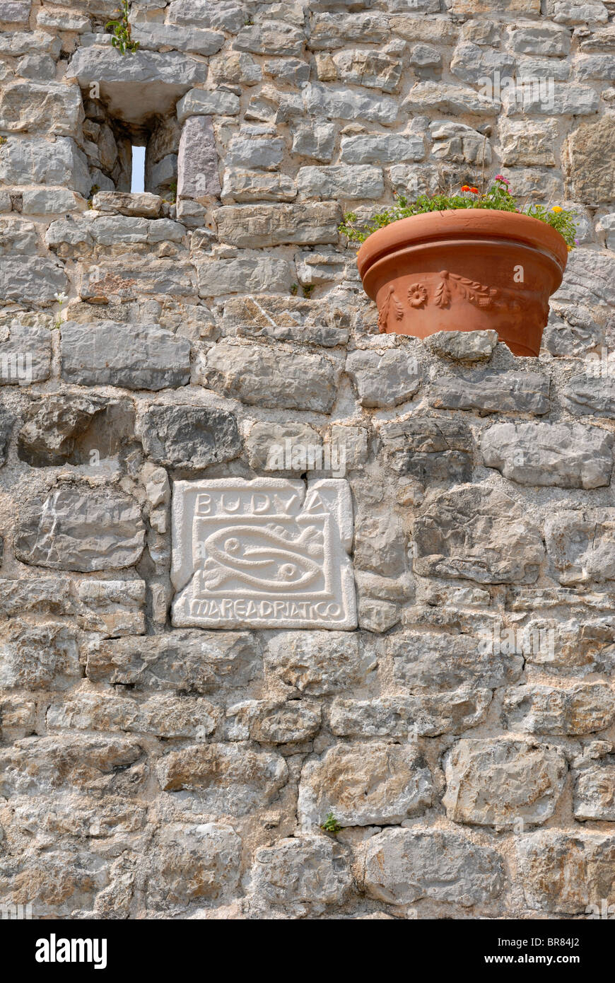 Un des détails fins du mur de la Citadelle Forteresse, également connu sous le nom de Castel St Mary, la fortification défensive de la vieille ville de Banque D'Images