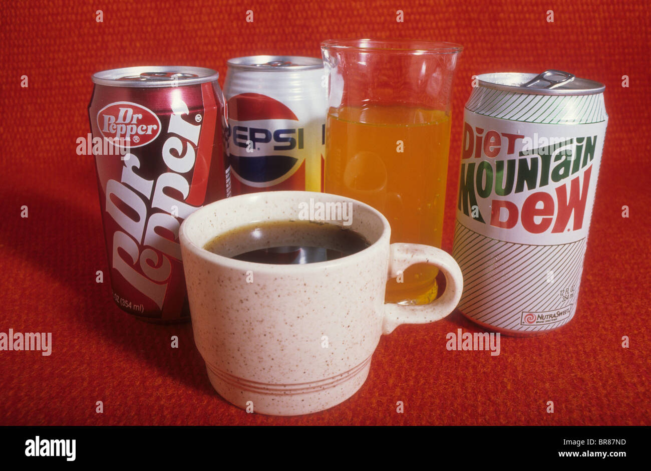 Boire de café contiennent de la caféine des boissons gazeuses diète soda divers Banque D'Images
