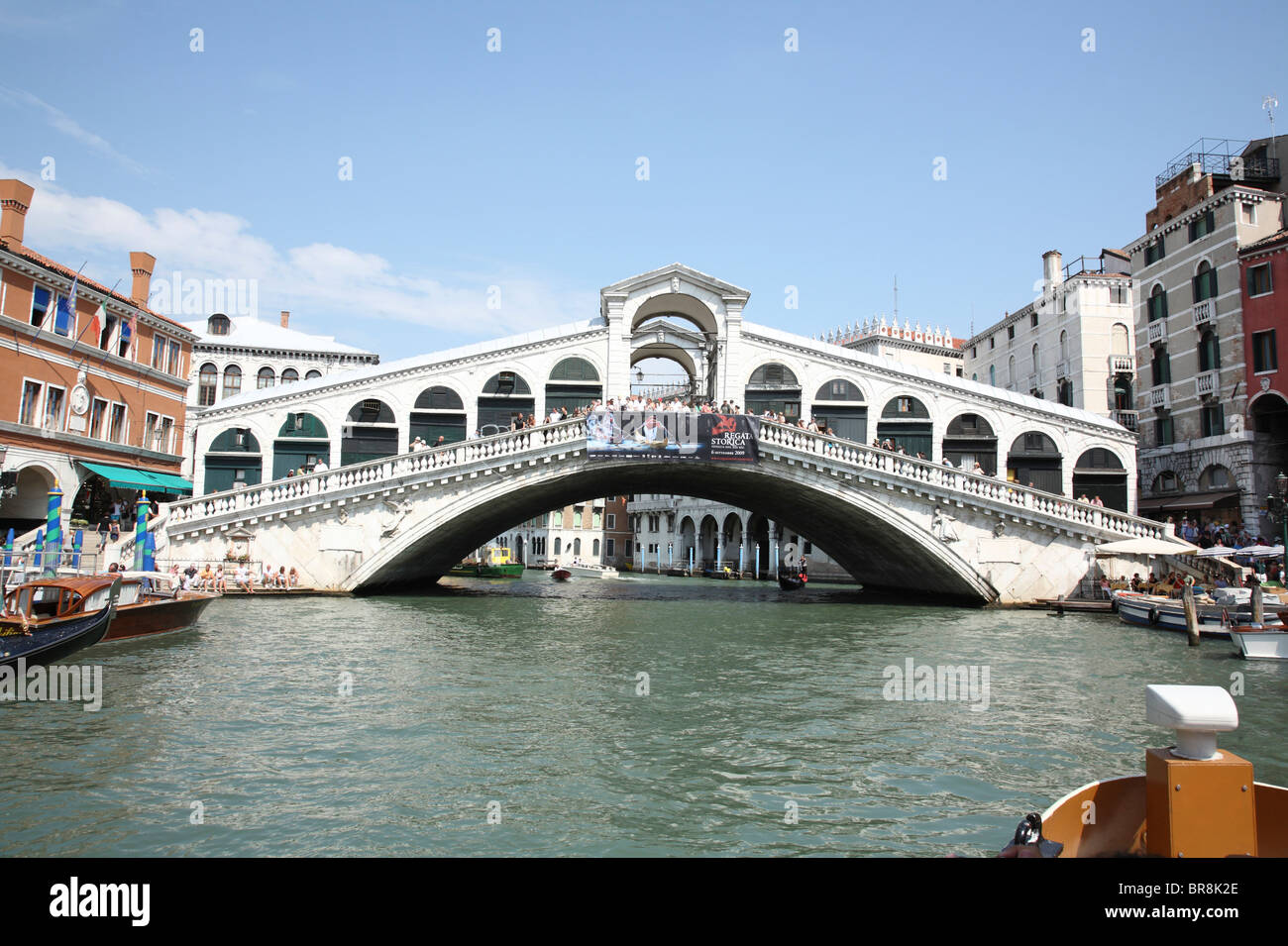 Canal et cityscape Banque D'Images