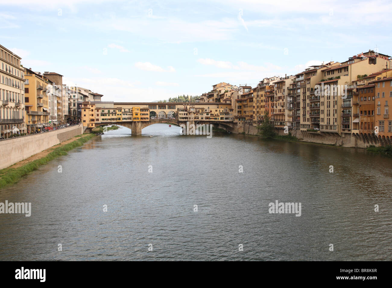 Le Ponte Vecchio et l'Arno, Florence, Italie Banque D'Images