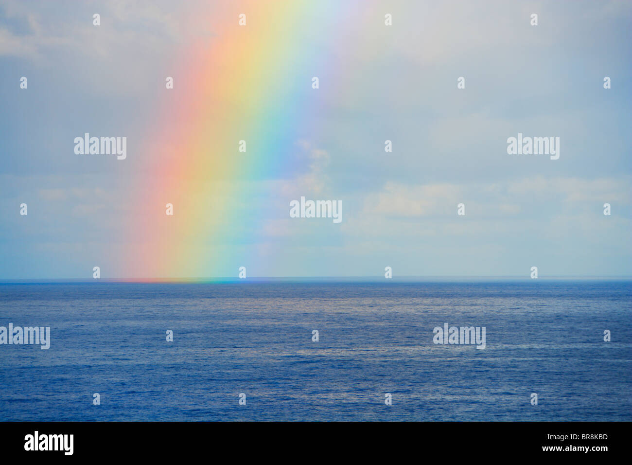 Arc-en-Ciel sur mer, New York, USA Banque D'Images