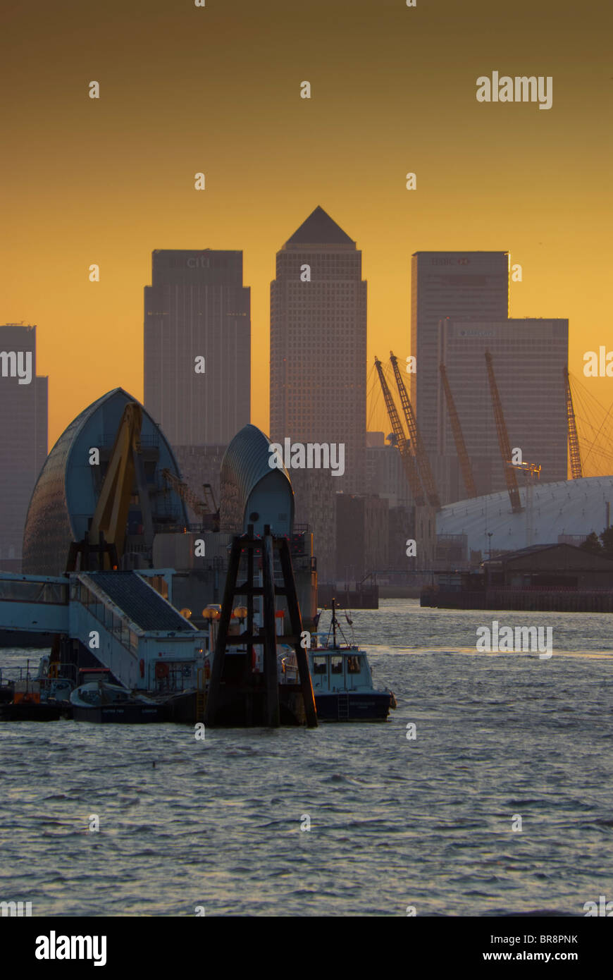 Royaume-uni, Angleterre, Londres, Canary Wharf, Thames Barrier, O2 Banque D'Images