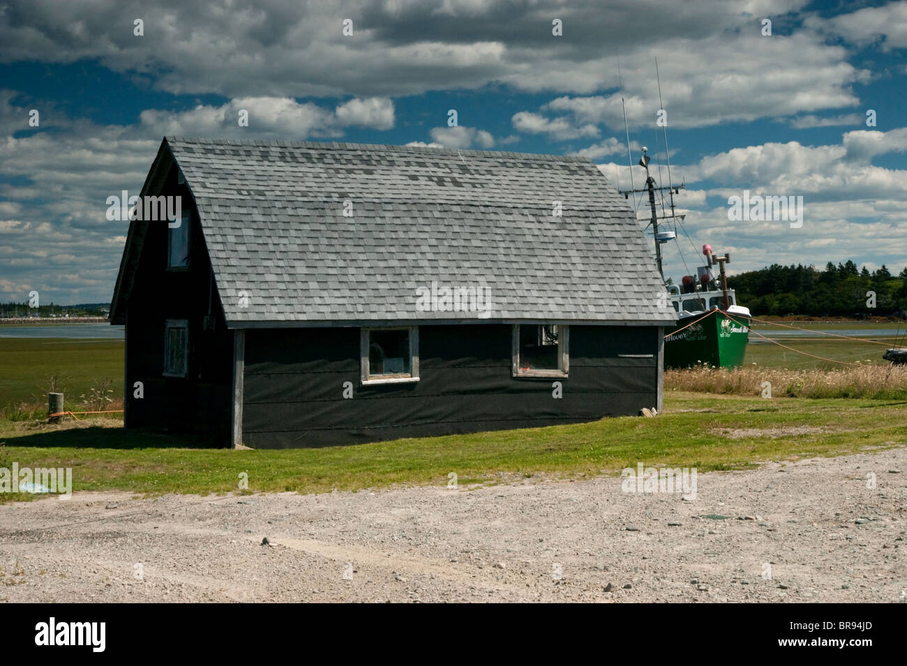 Petite maison avec un toit de grange néerlandais South Shore, en Nouvelle-Écosse Banque D'Images