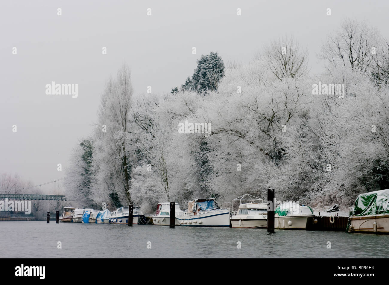 Surrey, hiver Tamise à Molesey Banque D'Images