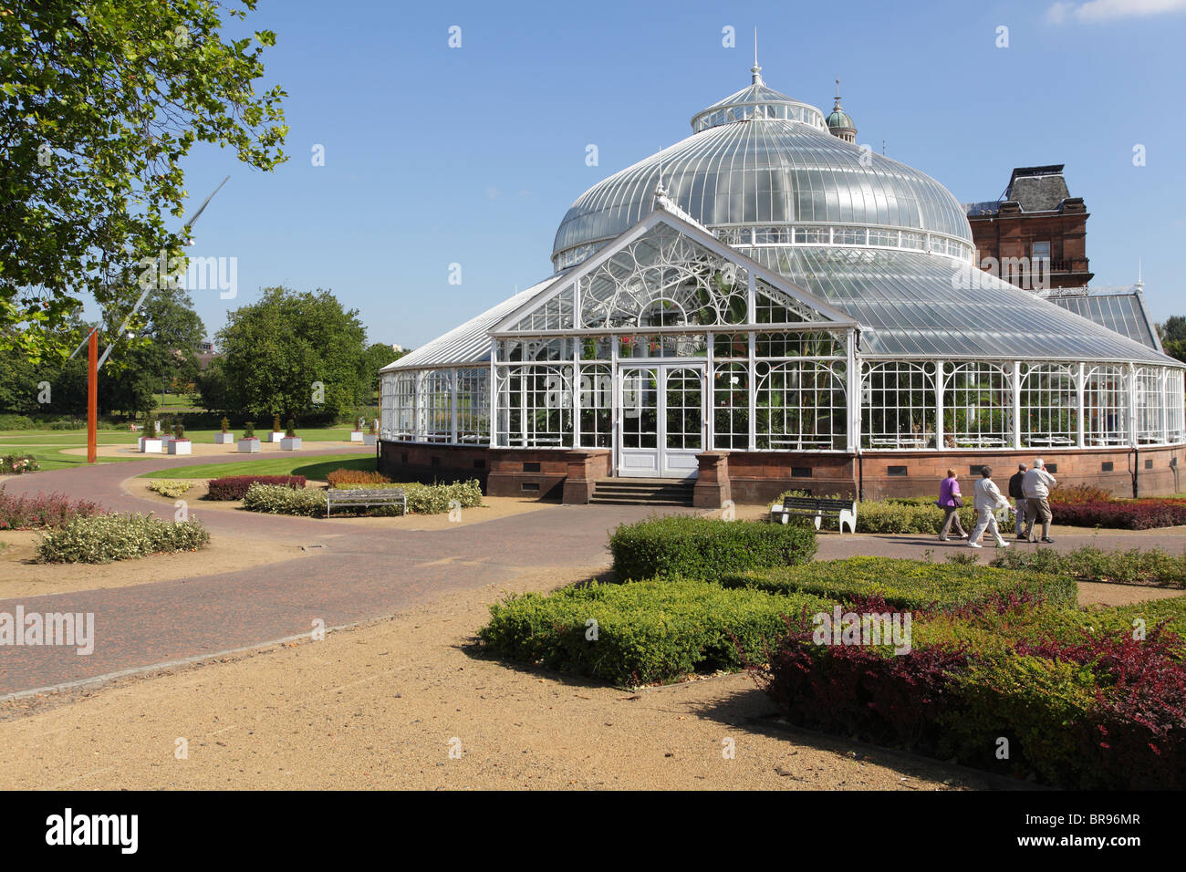 Glasgow Winter Garden sur Glasgow Green en été, Écosse, Royaume-Uni Banque D'Images