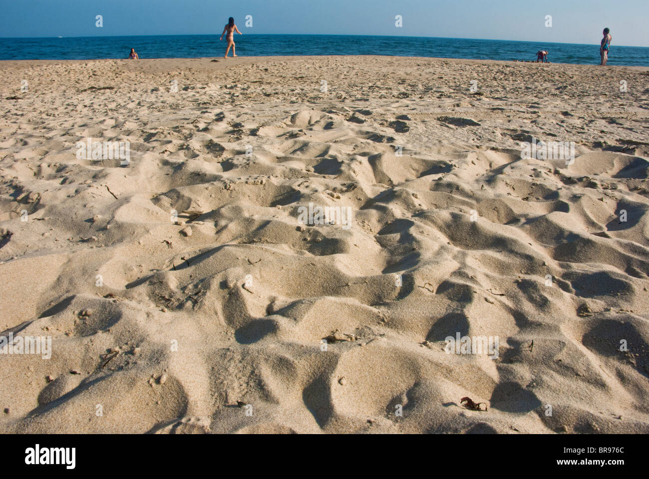 Montauk Beach à Long Island, New York vue de faible niveau à la recherche à l'ocean waves Banque D'Images