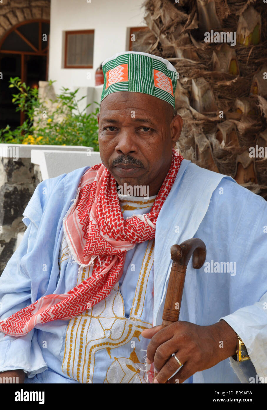 Homme en costume traditionnel sur l'île de Sal au Cap Vert Photo Stock -  Alamy