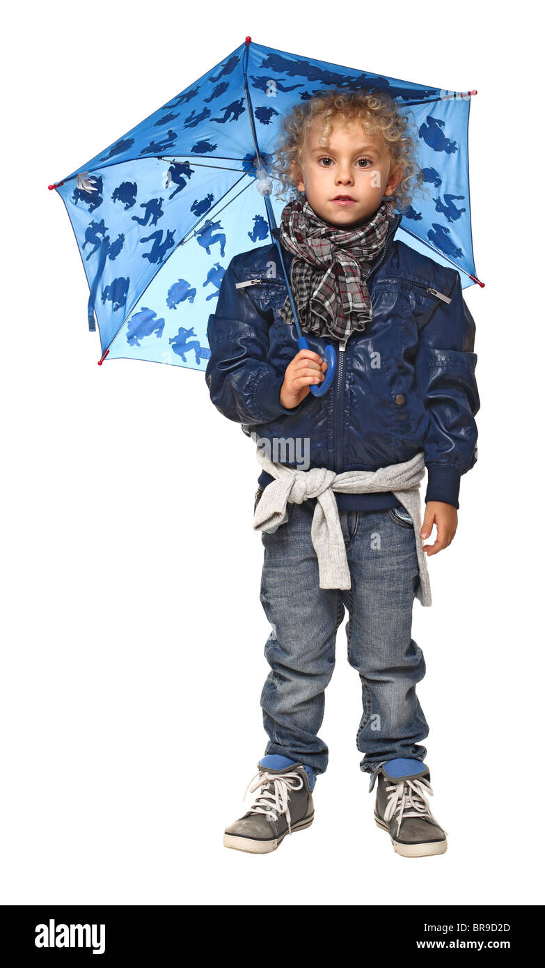 Jeune garçon avec parapluie sur fond blanc Banque D'Images