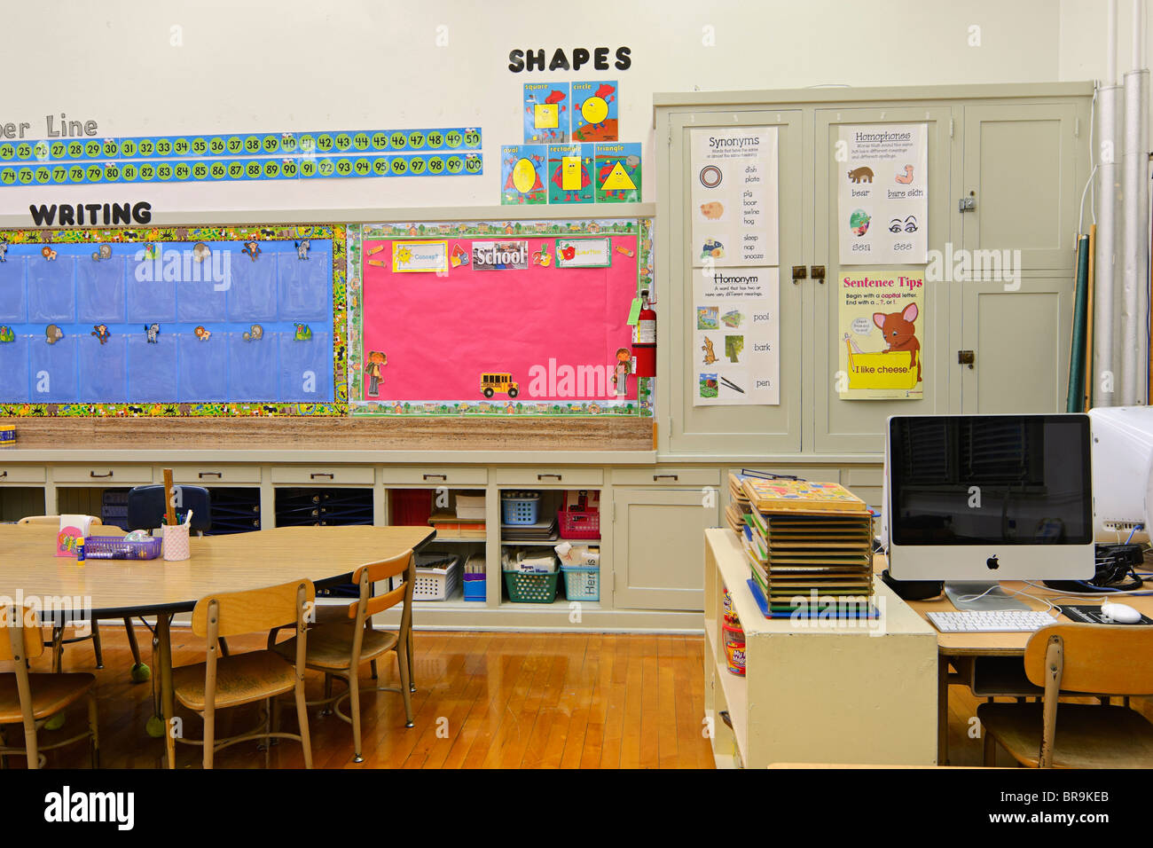 La maternelle et première année de classe. Banque D'Images