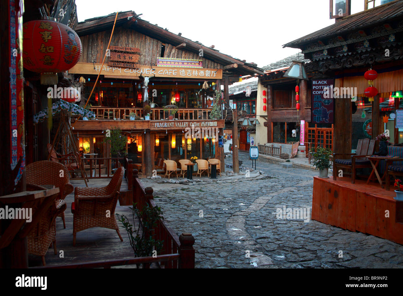 Cafe boutiques et bars dans Zhongdiang, Yunnan, Chine. Banque D'Images