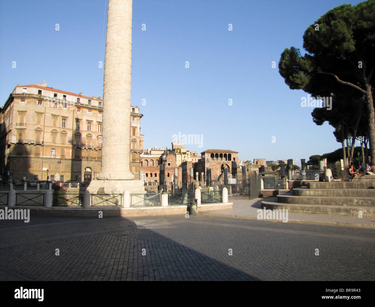 L'Italie, Rome, Colonna Traiana (la colonne Trajane) Monumento a ...