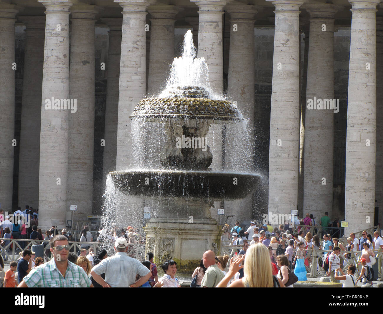L'Italie, Rome, Vatican, Saint Pietro (St Peter's square) Banque D'Images