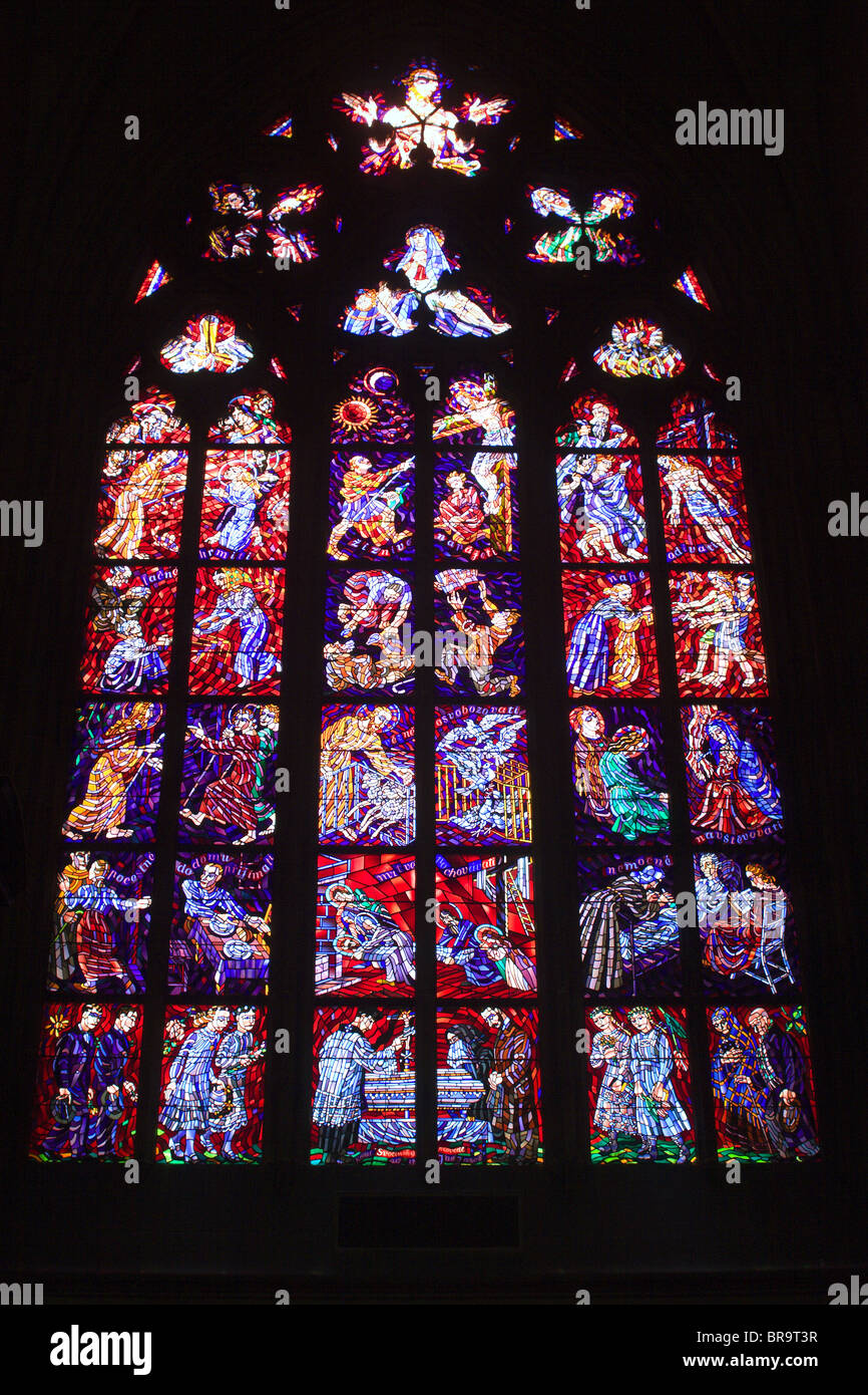 Prague - glace moderne de st. La cathédrale Saint-Guy Banque D'Images