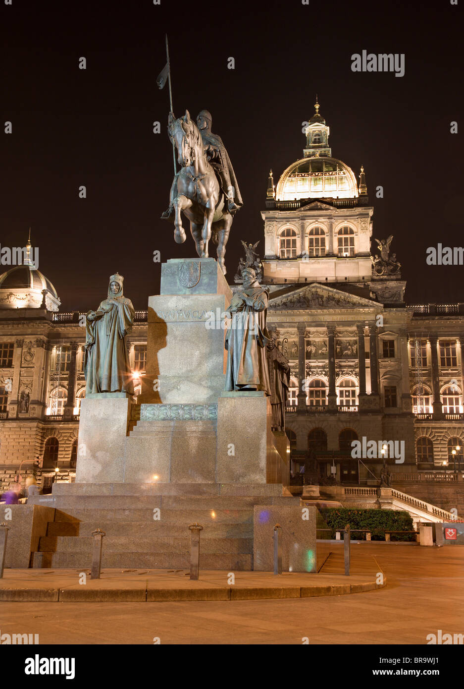 Prague - musée national et le Mémorial de saint. Vencelas - statue de capital par J.J.Bendl - 1678 Banque D'Images