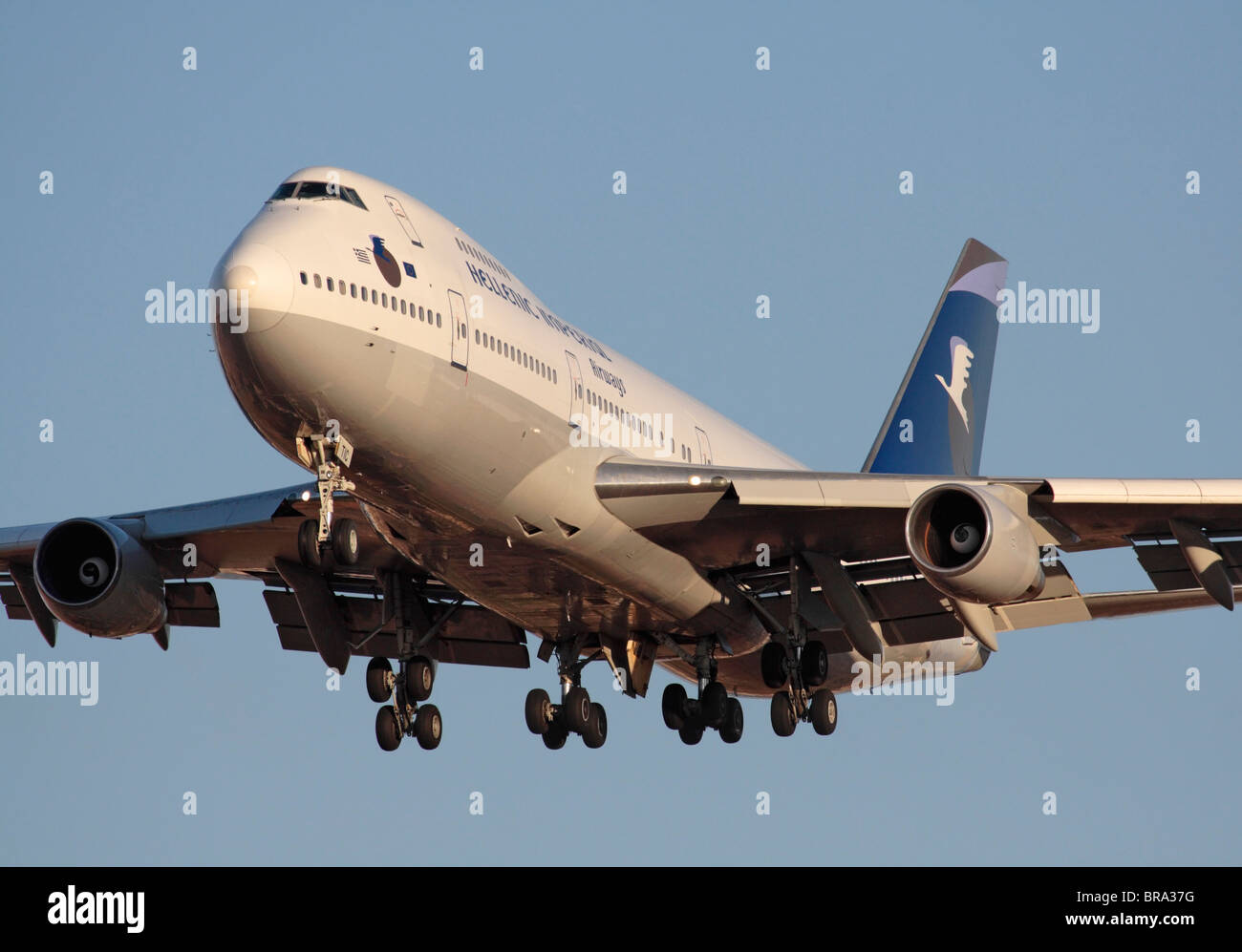 Vue rapprochée d'un Hellenic Imperial Airways Boeing 747 jumbo jet à l'arrivée Banque D'Images