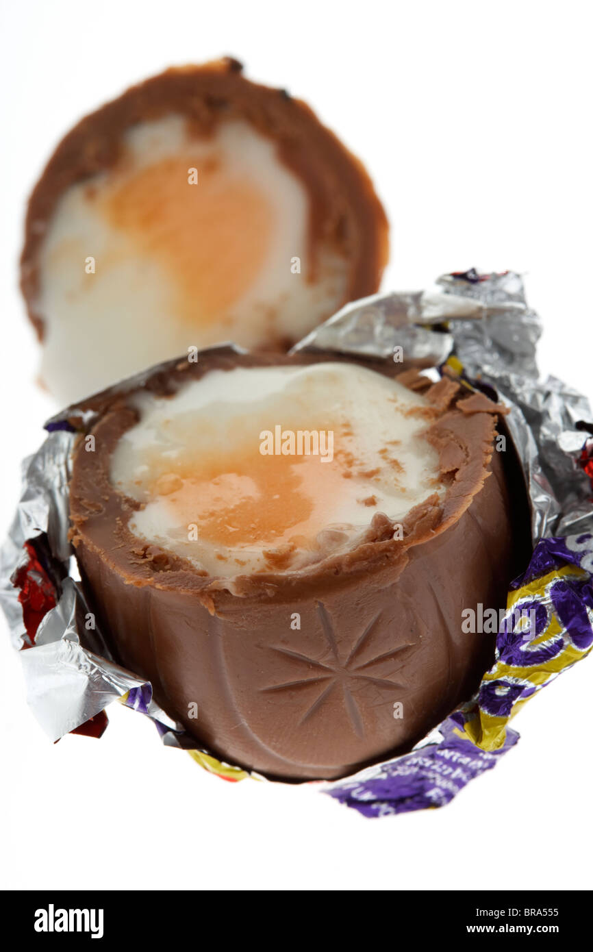 Unwrapped cadburys en tranches d'oeufs crème Banque D'Images