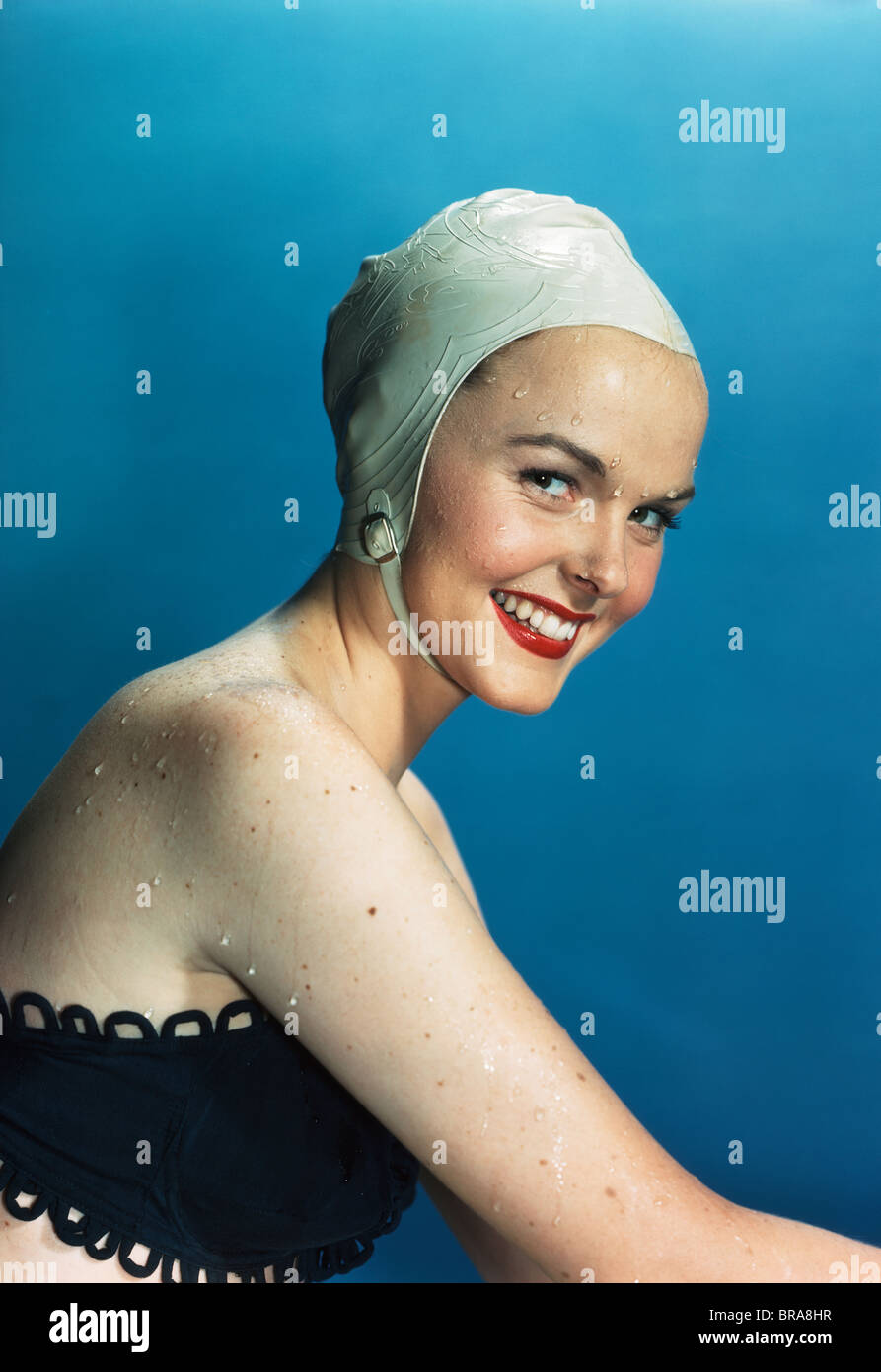 Bonnet de bain retro Banque de photographies et d'images à haute résolution  - Alamy