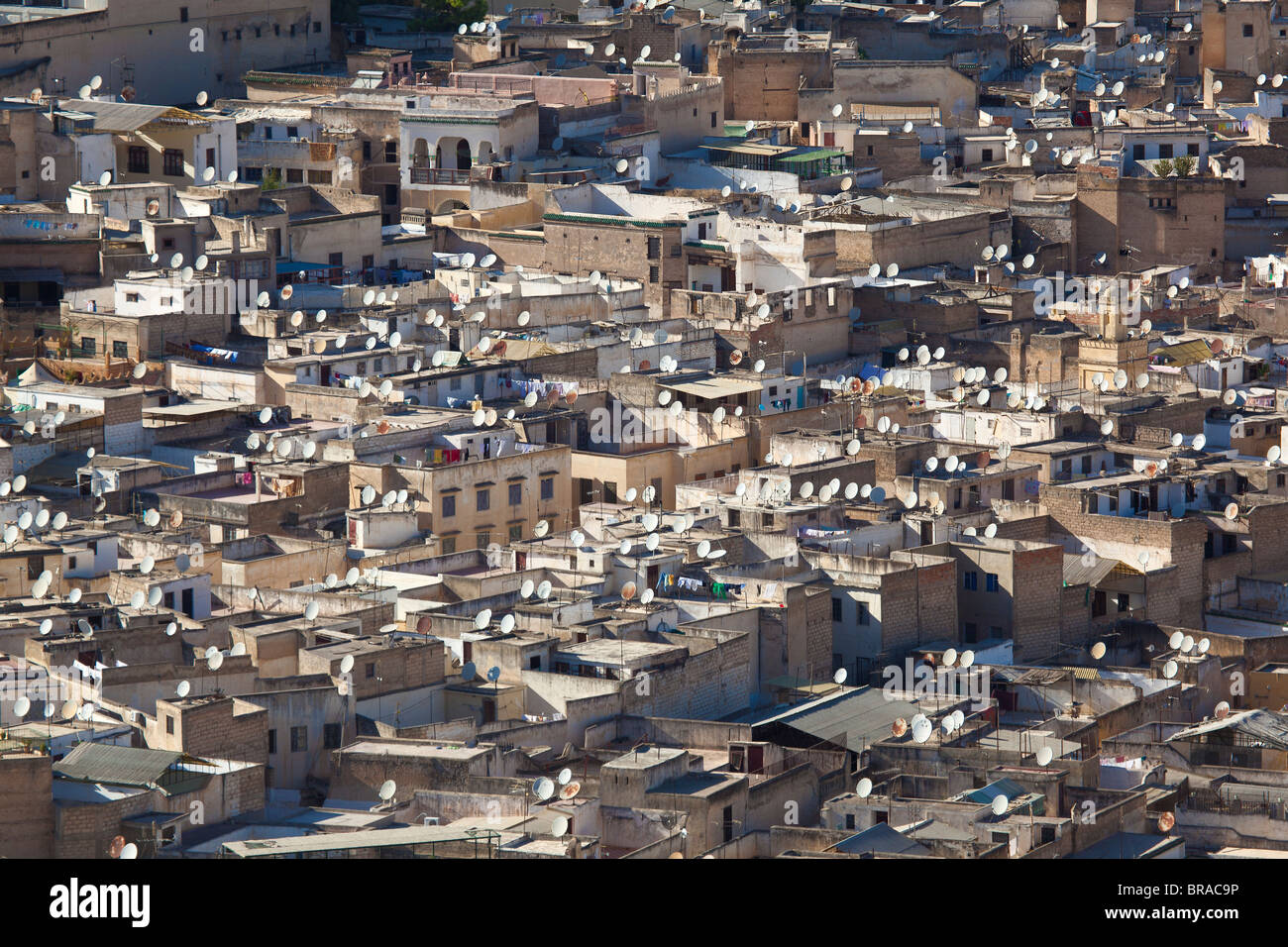 Antenne Satellite à Fez, Maroc Banque D'Images