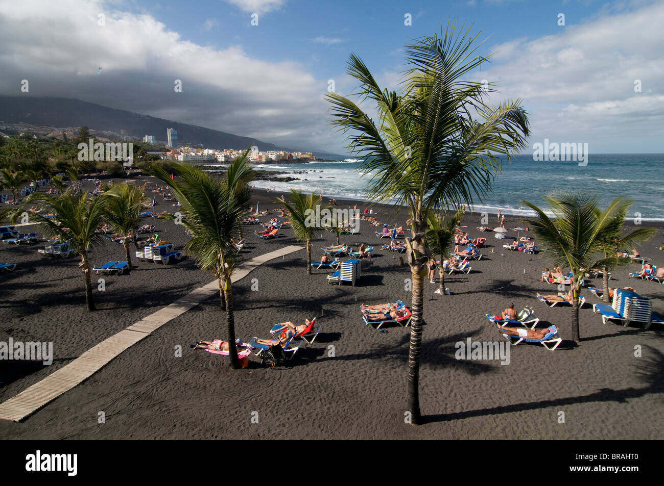 La plage volcanique de Puerto De La Cruz, Tenerife, Canaries, Espagne, Europe, Atlantique Banque D'Images