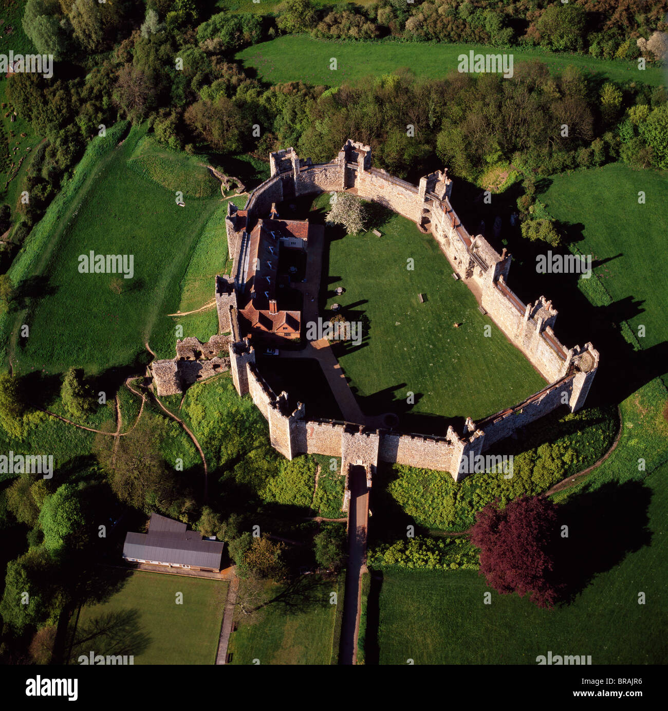 Vue aérienne de Framlingham Castle, Docking, Suffolk, Angleterre, Royaume-Uni, Europe Banque D'Images