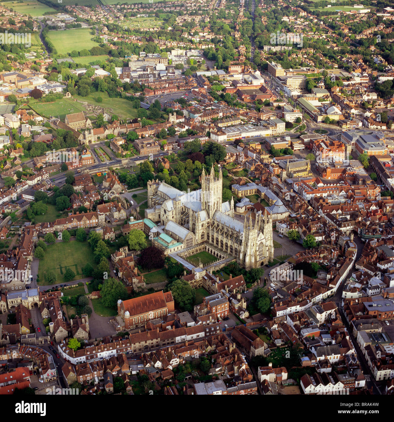 Image aérienne de la ville et de la cathédrale, Canterbury, Kent, Angleterre, Royaume-Uni, Europe Banque D'Images