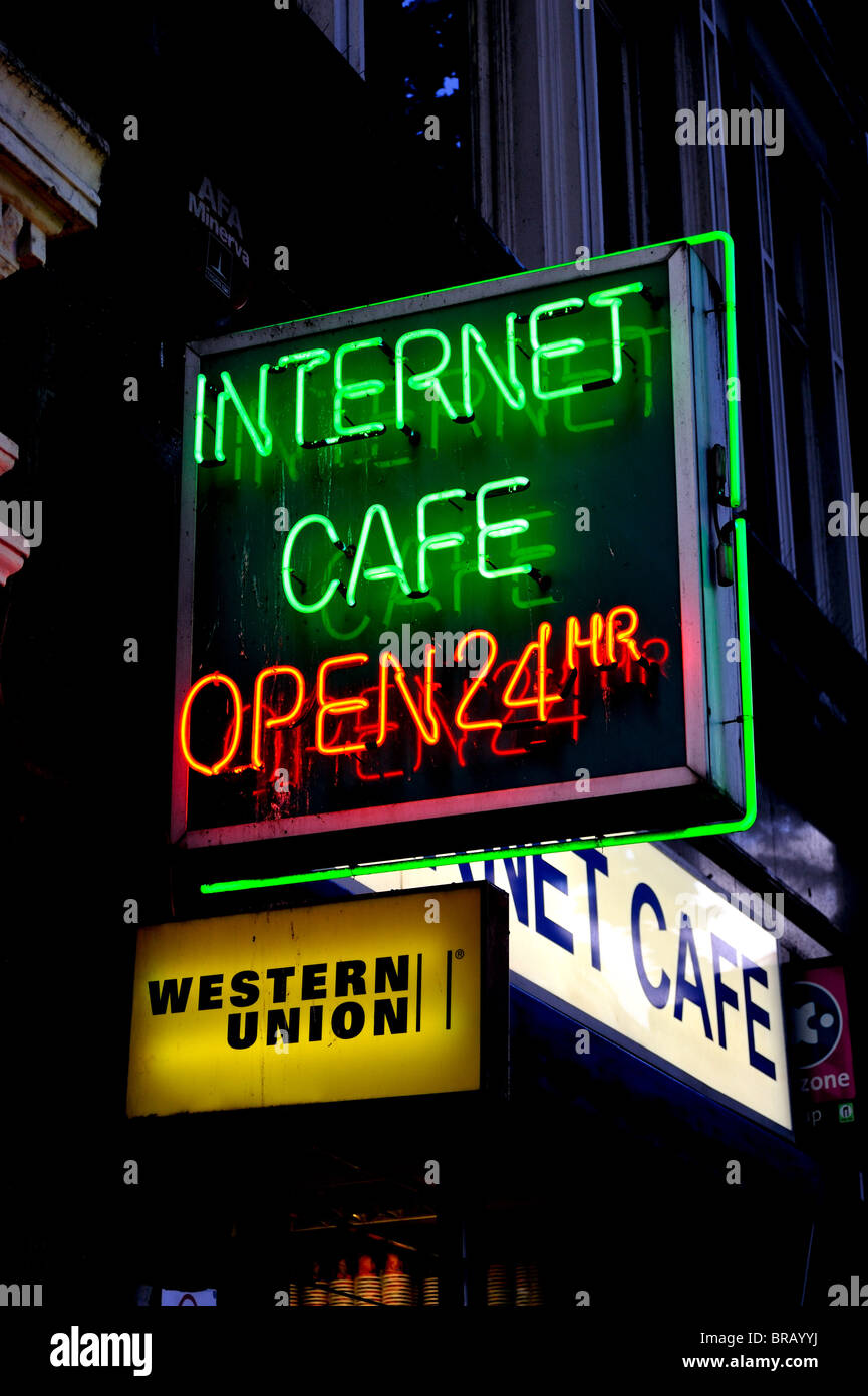 Internet Café 24 heures Sign Banque D'Images