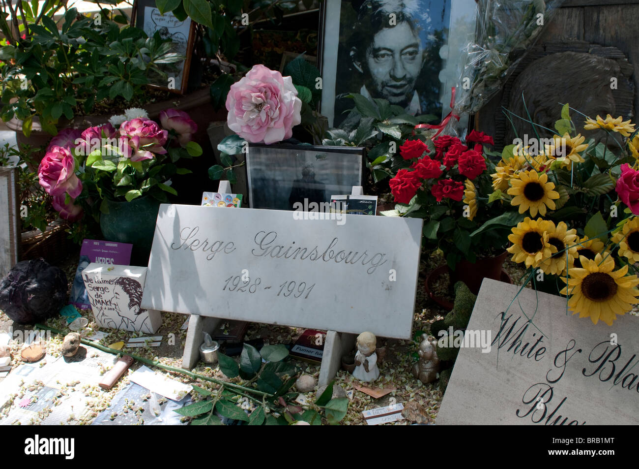 Tombe de Serge Gainsbourg, cimetière Montparnasse, Paris, France Banque D'Images