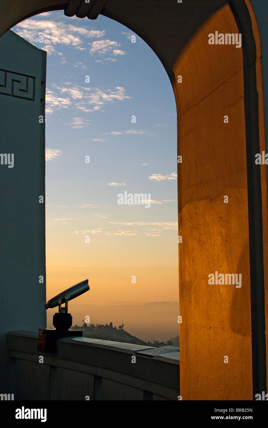 Lever du soleil à l'Observatoire Griffith à Los Angeles County. Banque D'Images