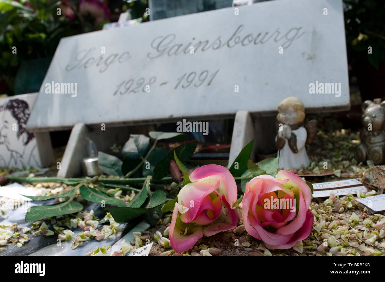 Tombe de Serge Gainsbourg, cimetière Montparnasse, Paris, France Photo