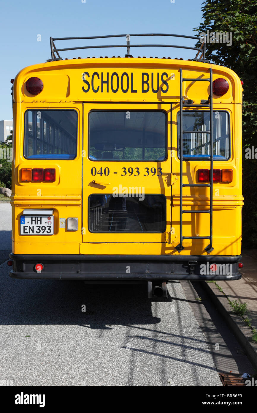 Autobus scolaire jaune à Hambourg Banque D'Images