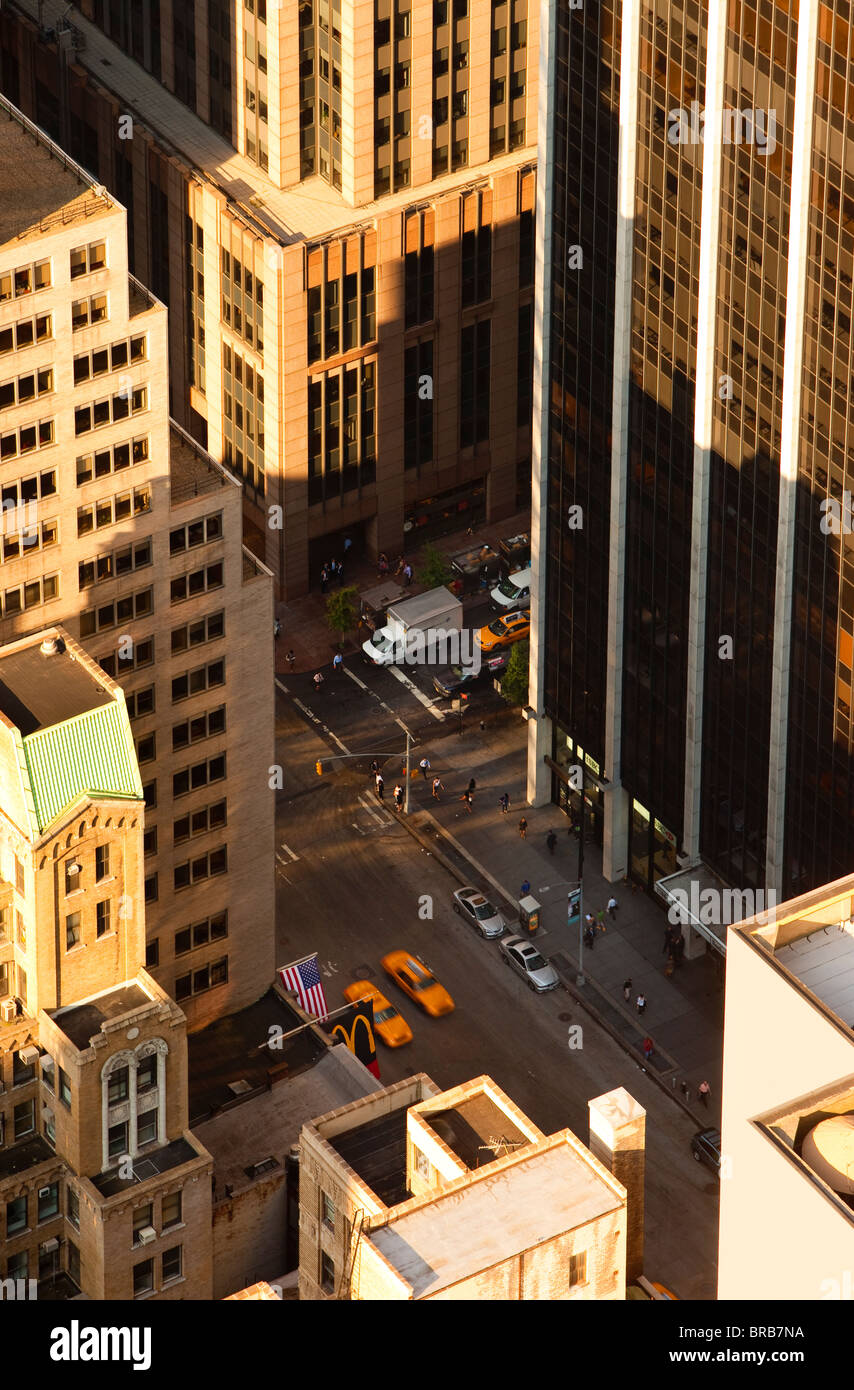 Tôt le matin, voir des bâtiments à Manhattan dans le haut de la Roche' à New York États-Unis Banque D'Images