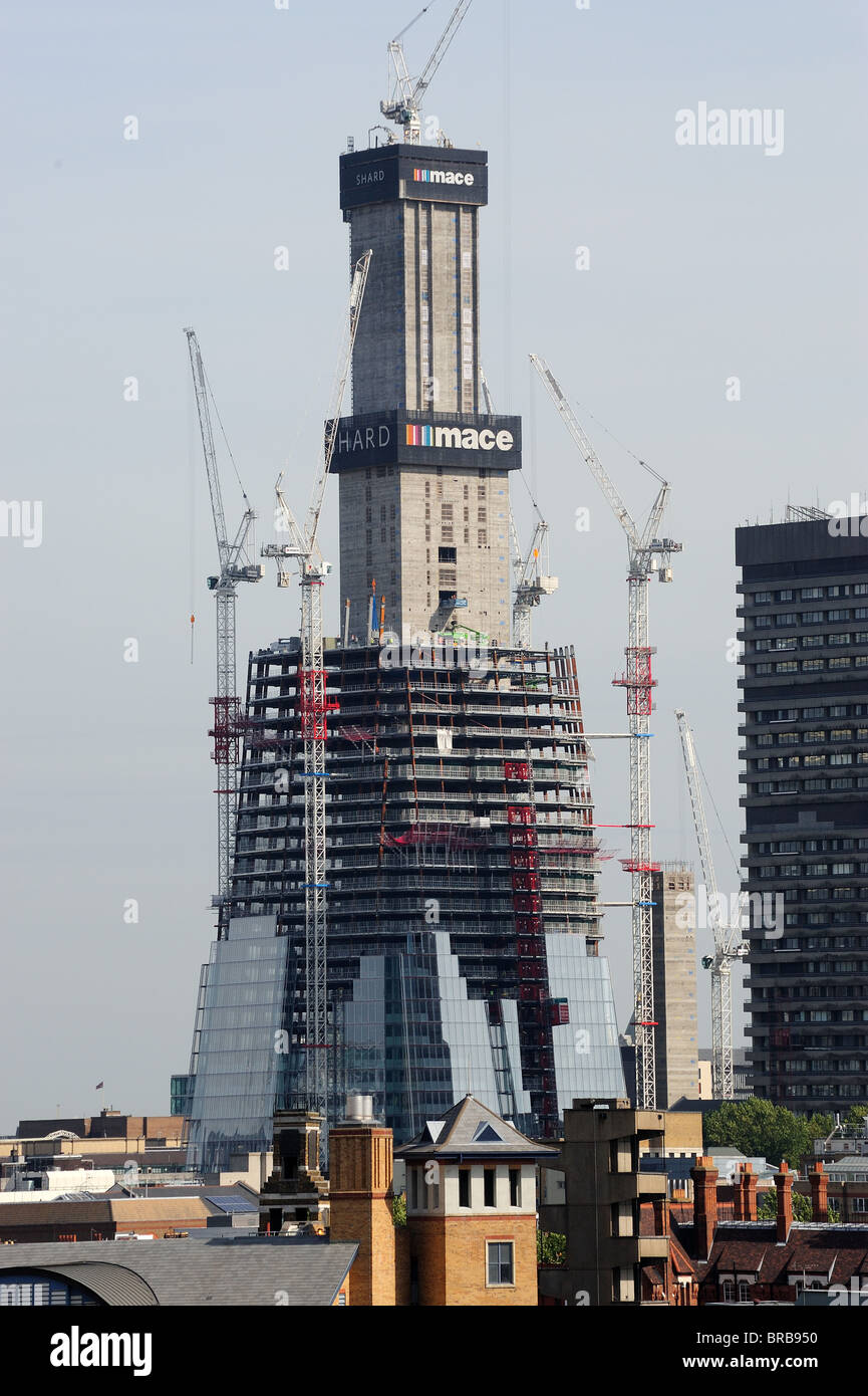 Le Shard gratte-ciel en construction à Londres Banque D'Images